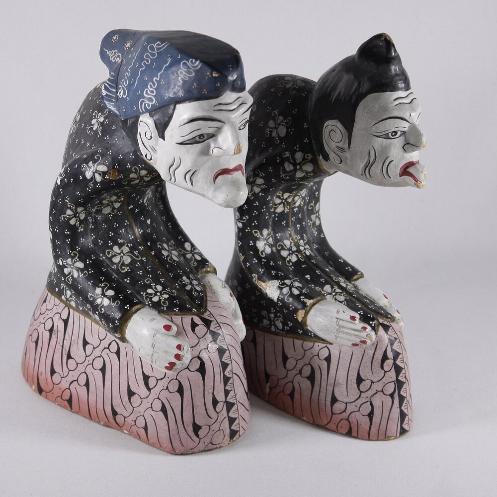 Rare Pair Javanese servant figurines 10" / 25 cm, Wooden wajang East